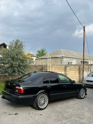 BMW 530 2001, 287,000 km - 3.0 l - Bakı