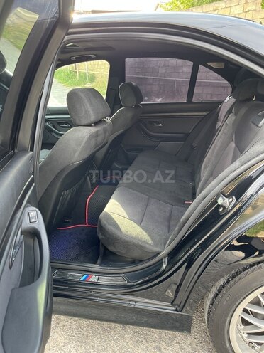 BMW 530 2001, 287,000 km - 3.0 l - Bakı