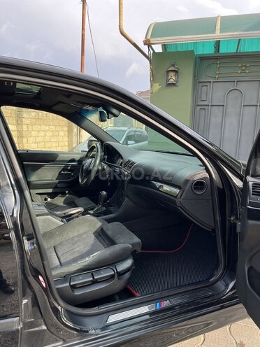 BMW 530 2001, 287,000 km - 3.0 l - Bakı