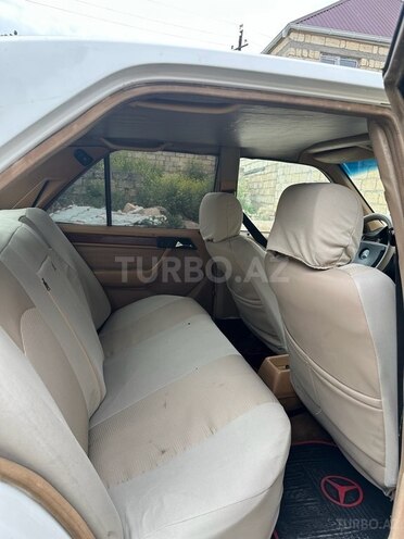 Mercedes E 200 d 1991, 350,000 km - 2.0 л - Bakı