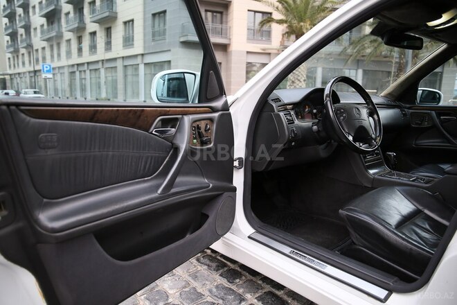 Mercedes E 320 2000, 279,577 km - 3.2 l - Bakı