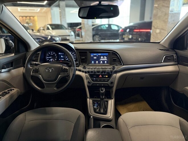 Hyundai Elantra 2018, 114,000 km - 2.0 l - Bakı