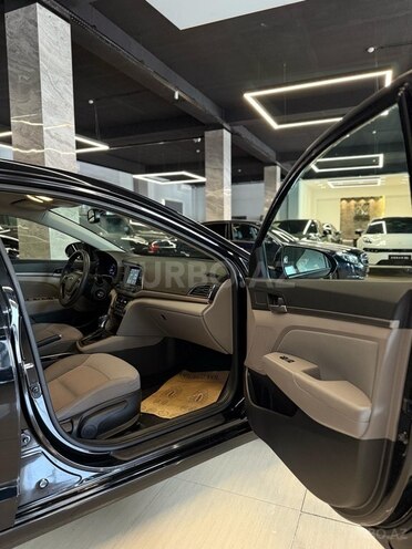 Hyundai Elantra 2018, 114,000 km - 2.0 l - Bakı