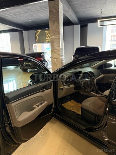 Hyundai Elantra 2018, 114,000 km - 2.0 l - Bakı