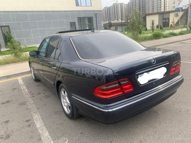 Mercedes E 240 2000, 275,612 km - 2.6 l - Bakı