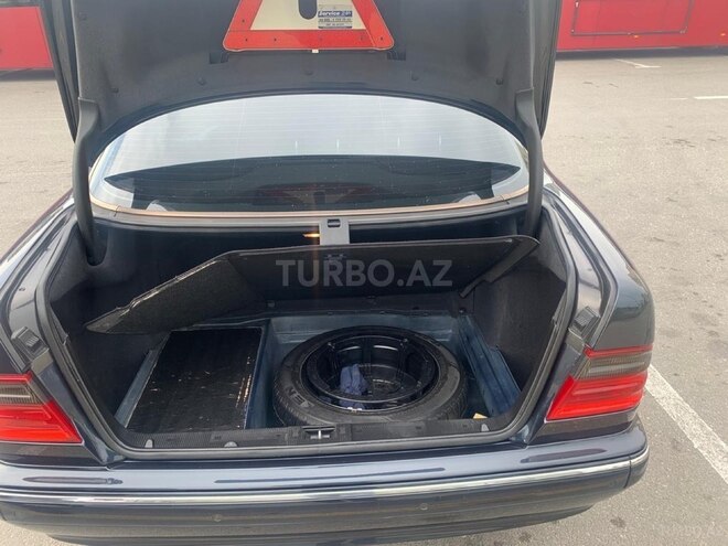 Mercedes E 240 2000, 275,612 km - 2.6 l - Bakı