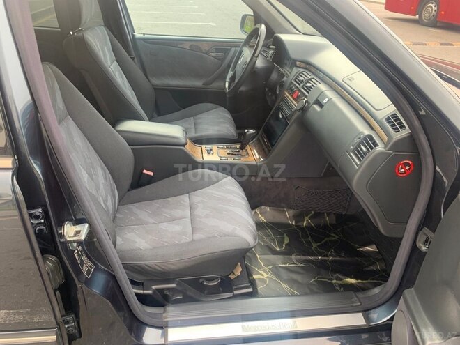 Mercedes E 240 2000, 275,612 km - 2.6 l - Bakı