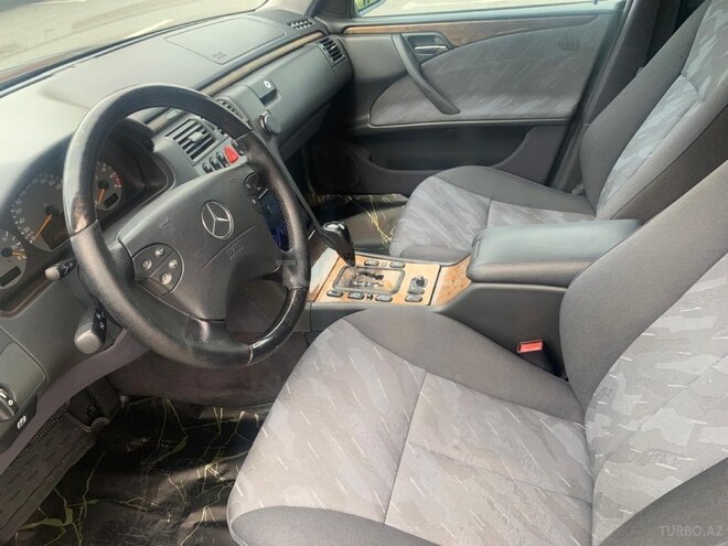 Mercedes E 240 2000, 275,612 km - 2.6 l - Bakı