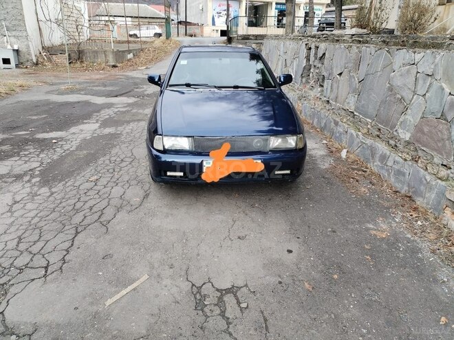 Volkswagen Polo 1997, 300,000 km - 1.6 л - Qax