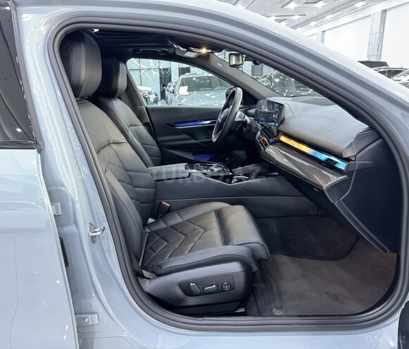 BMW i5 2024, 6,800 km - 0.0 l - Bakı