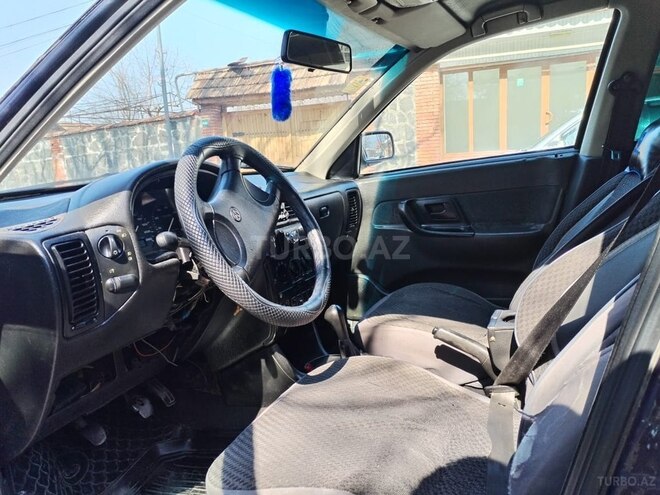 Volkswagen Polo 1997, 300,000 km - 1.6 л - Qax