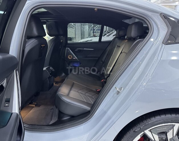 BMW i5 2024, 6,800 km - 0.0 l - Bakı
