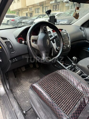 Kia Ceed 2011, 317,215 km - 1.6 l - Bakı