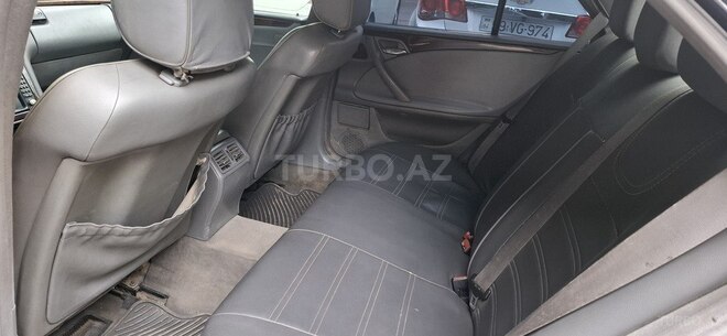 Mercedes E 220 d 1999, 397,383 km - 2.2 l - Bakı