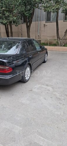 Mercedes E 220 d 1999, 397,383 km - 2.2 l - Bakı