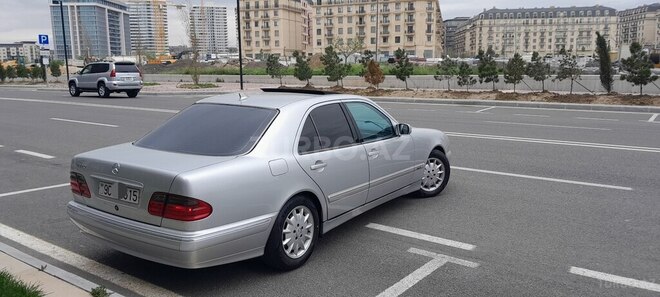 Mercedes E 320 2000, 249,781 km - 3.2 l - Bakı