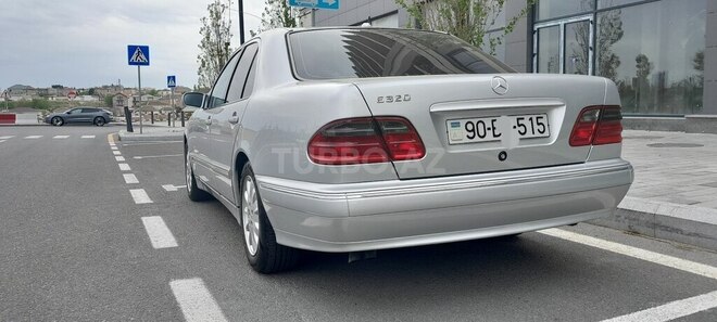 Mercedes E 320 2000, 249,781 km - 3.2 l - Bakı