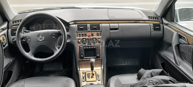 Mercedes E 320 2000, 249,781 km - 3.2 l - Bakı