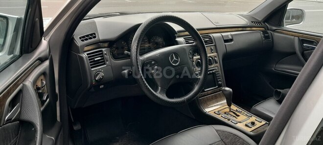 Mercedes E 320 2000, 249,781 km - 3.2 l - Bakı