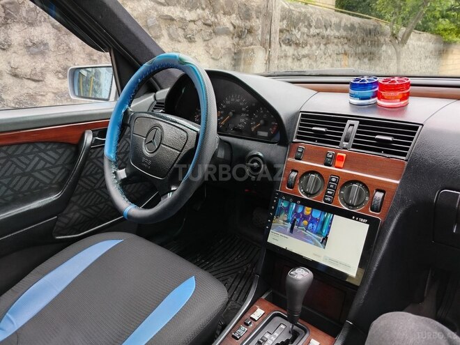 Mercedes C 220 1994, 444,304 km - 2.2 l - Zaqatala
