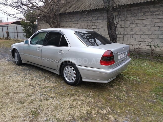 Mercedes C 220 1994, 444,304 km - 2.2 l - Zaqatala