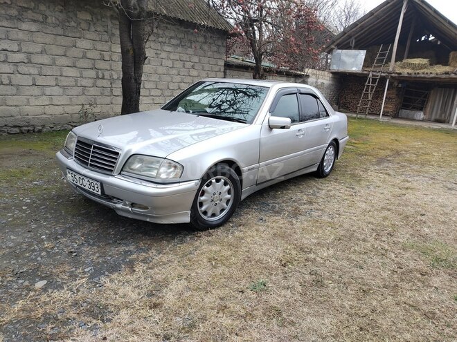 Mercedes C 220 1994, 444,304 km - 2.2 l - Zaqatala