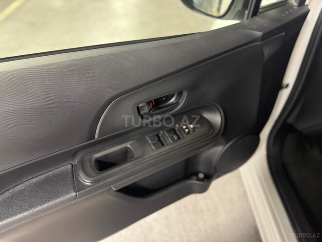 Toyota Aqua 2018, 120,000 km - 1.5 l - Bakı