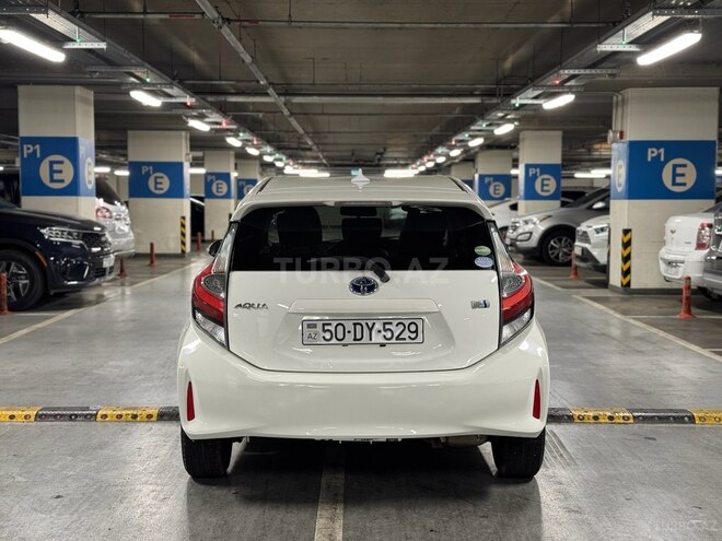 Toyota Aqua 2018, 120,000 km - 1.5 l - Bakı
