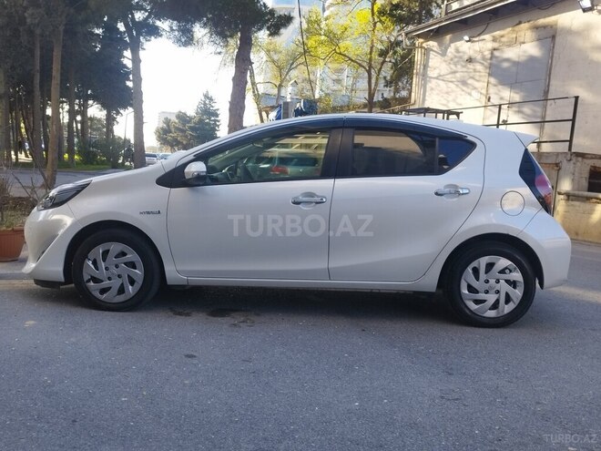 Toyota Aqua 2019, 93,500 km - 1.5 l - Bakı