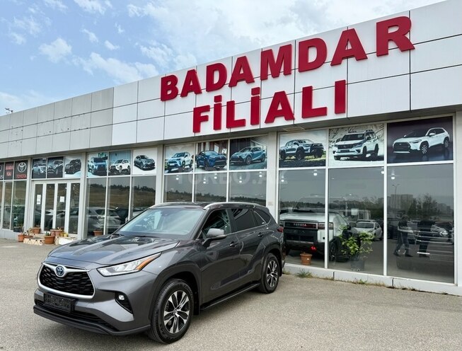 Toyota Highlander 2023, 17,000 km - 2.5 l - Bakı