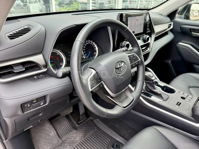 Toyota Highlander 2023, 17,000 km - 2.5 l - Bakı