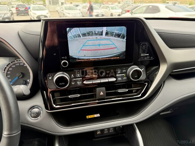 Toyota Highlander 2023, 17,000 km - 2.5 l - Bakı