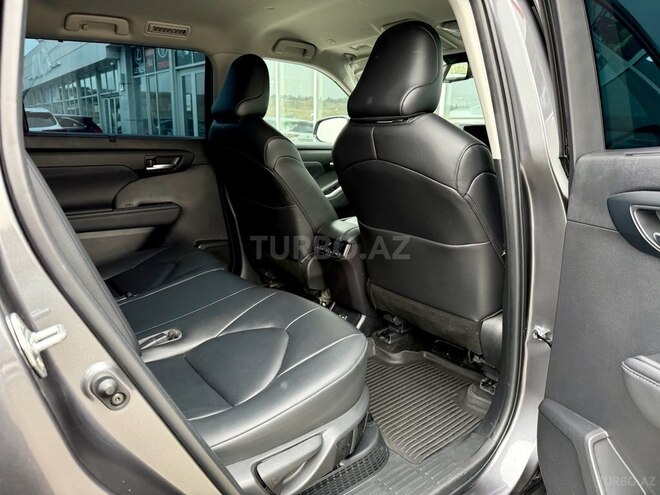 Toyota Highlander 2023, 17,000 km - 2.5 l - Bakı