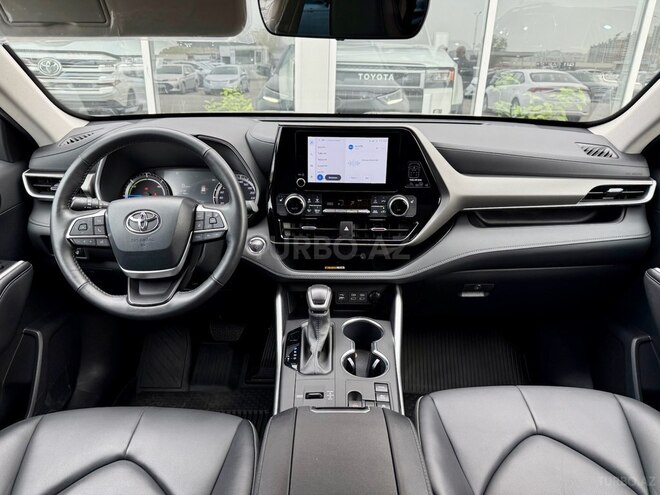 Toyota Highlander 2023, 17,000 km - 2.5 l - Bakı