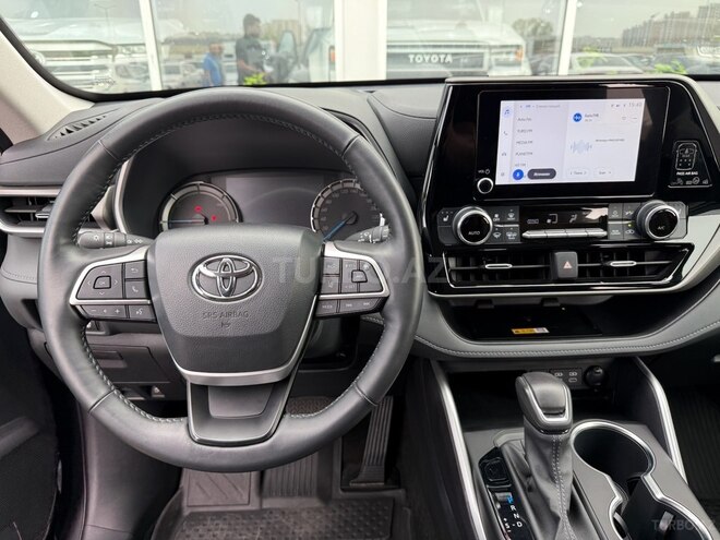 Toyota Highlander 2023, 17,000 km - 2.5 l - Bakı