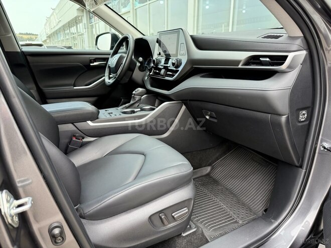Toyota Highlander 2023, 17,000 km - 2.5 l - Bakı