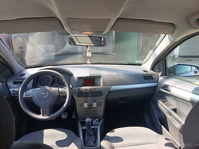 Opel Astra 2006, 245,000 km - 1.4 l - Bakı
