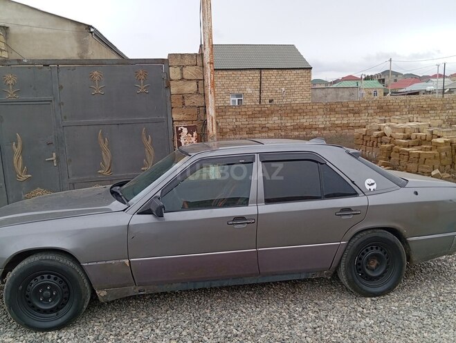 Mercedes E 230 1989, 200,000 km - 2.3 l - Sumqayıt