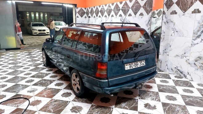 Opel Astra 1998, 300,000 km - 1.6 l - Sumqayıt