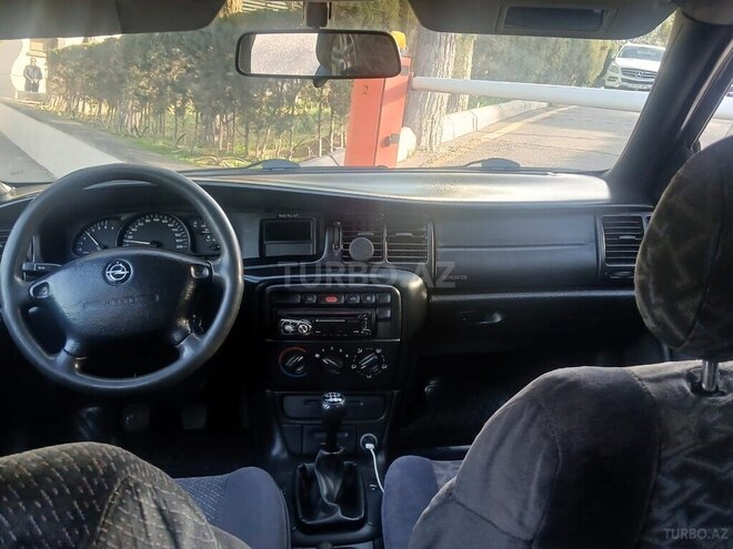 Opel Vectra 1997, 350,000 km - 1.6 l - Bakı