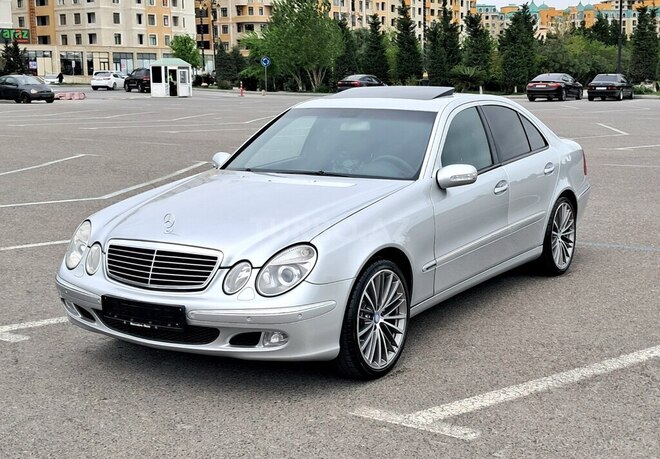 Mercedes E 240 2003, 274,328 km - 2.6 l - Xırdalan