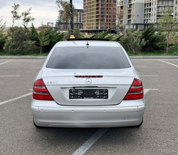 Mercedes E 240 2003, 274,328 km - 2.6 l - Xırdalan