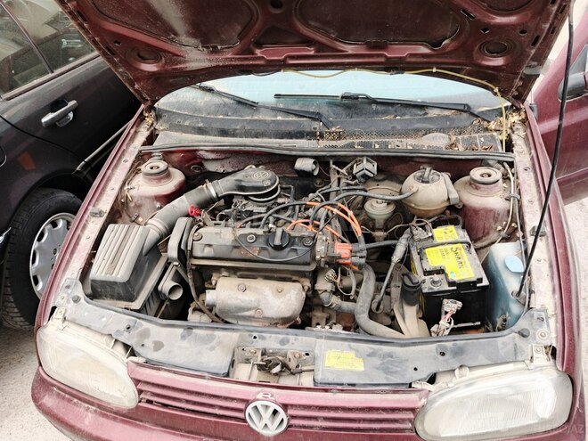 Volkswagen Golf 1995, 250,000 km - 1.6 l - Bakı