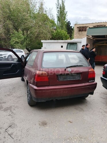 Volkswagen Golf 1995, 250,000 km - 1.6 l - Bakı