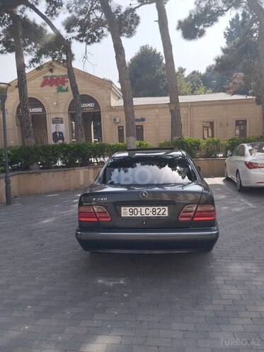 Mercedes E 240 2000, 534,000 km - 2.4 л - Bakı
