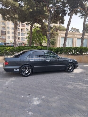 Mercedes E 240 2000, 534,000 km - 2.4 л - Bakı