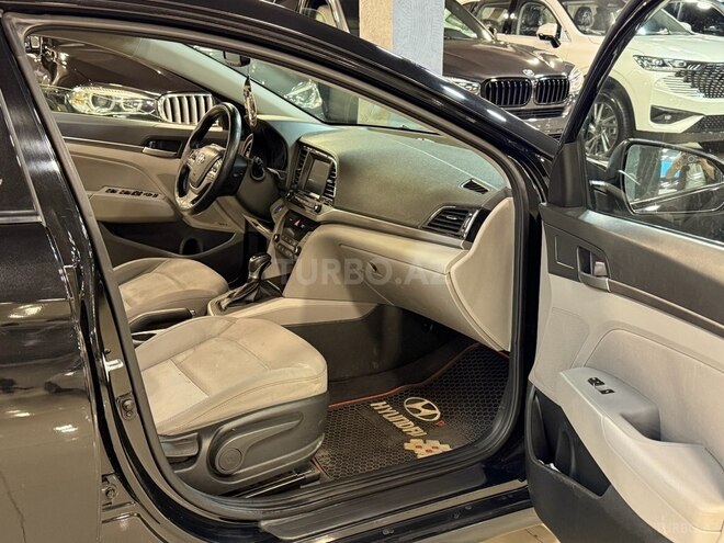 Hyundai Elantra 2018, 157,000 km - 2.0 l - Bakı