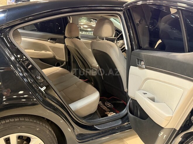 Hyundai Elantra 2018, 157,000 km - 2.0 l - Bakı