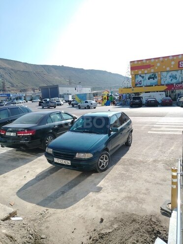 Opel Astra 1994, 300,000 km - 1.6 l - Bakı