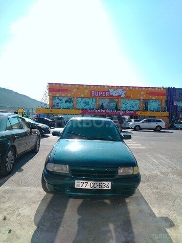 Opel Astra 1994, 300,000 km - 1.6 l - Bakı